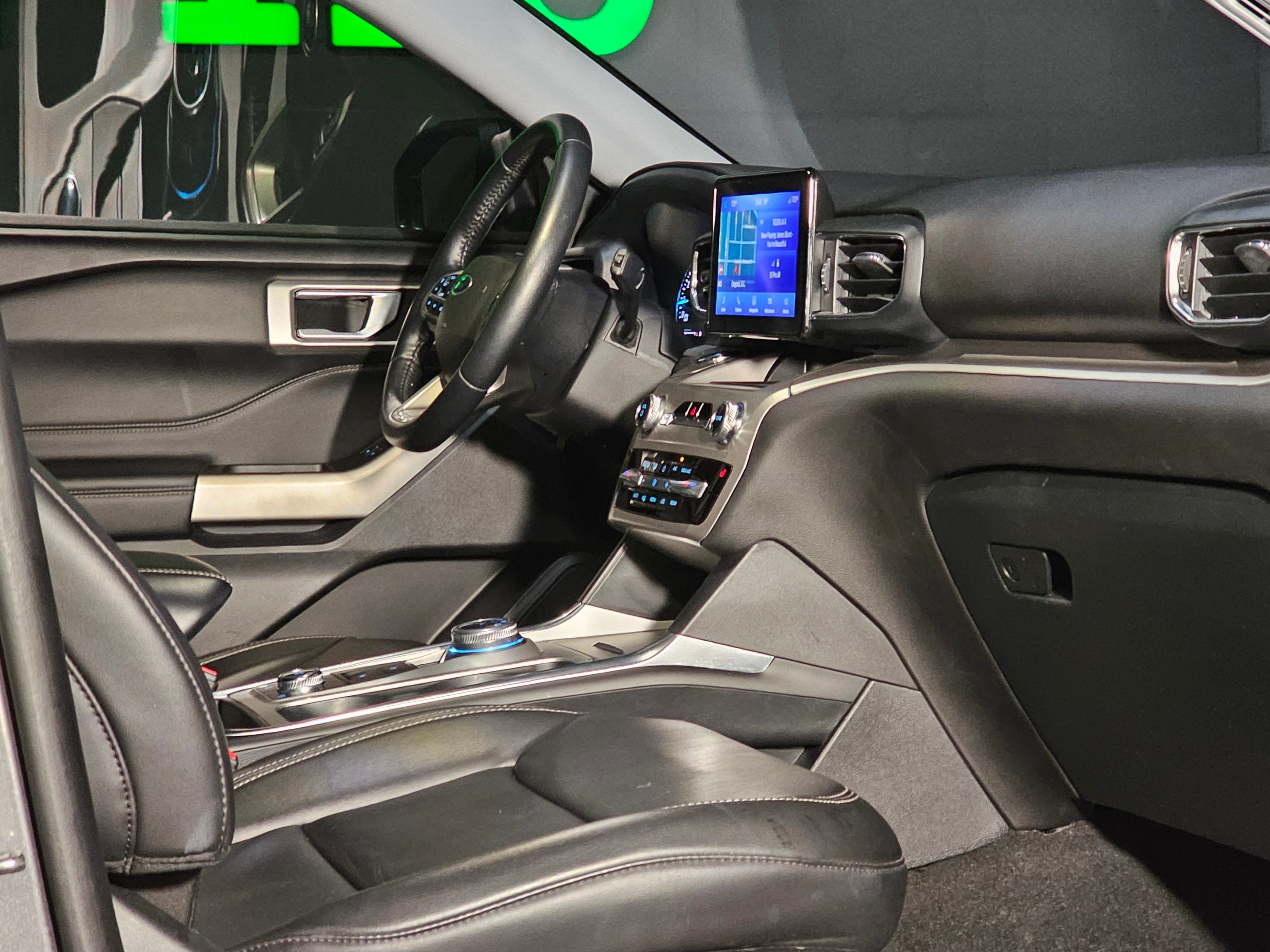 Ford Explorer XLT 2022