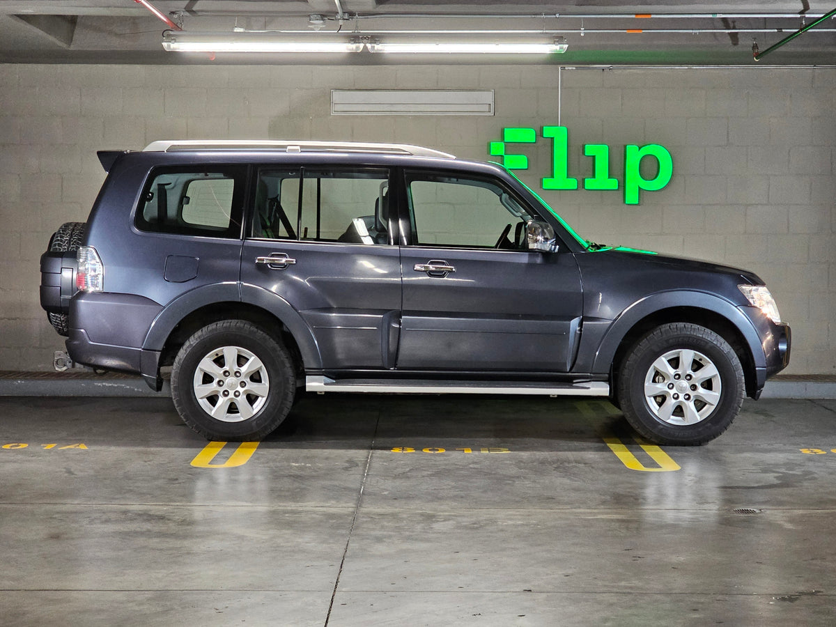 Mitsubishi Montero 2011