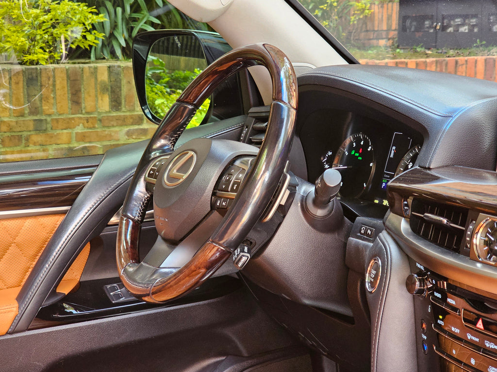 Lexus LX 570 5.7 2016