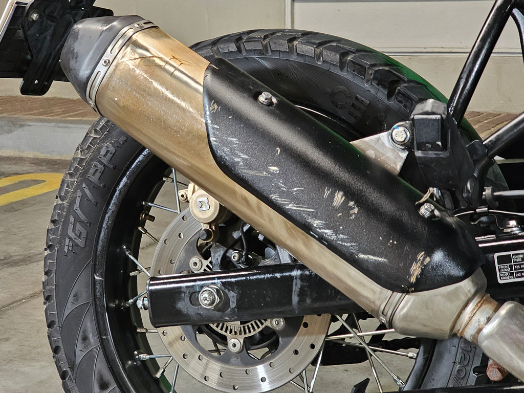 Royal Enfield Himalayan - escape