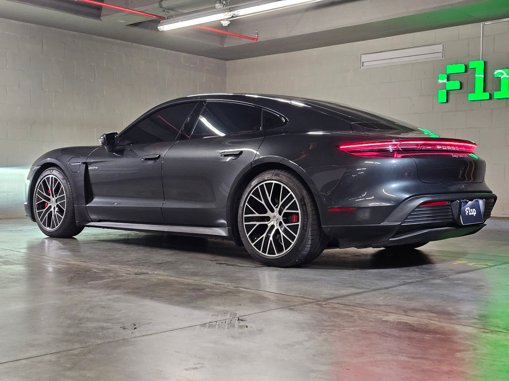 Porsche Taycan 4S 2025 - trasera