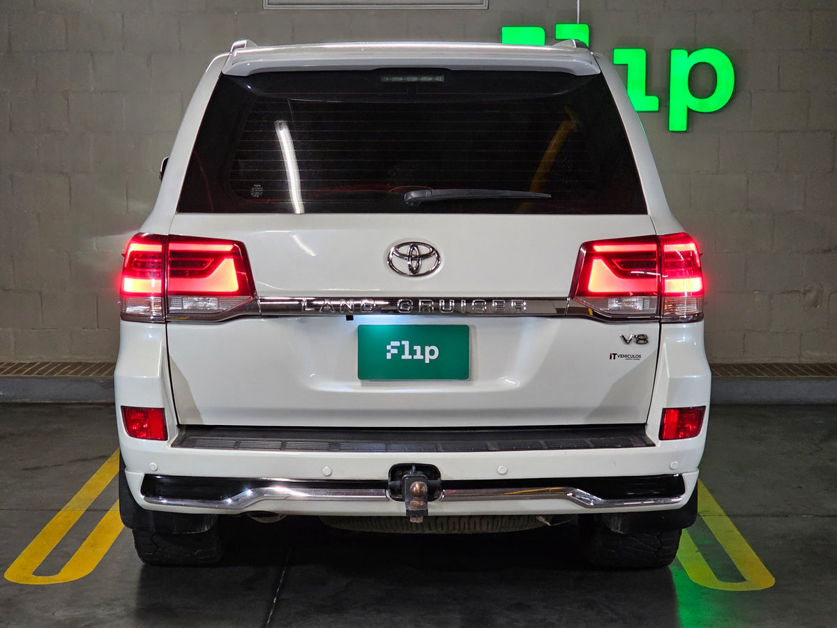Toyota Land Cruiser V8 2018