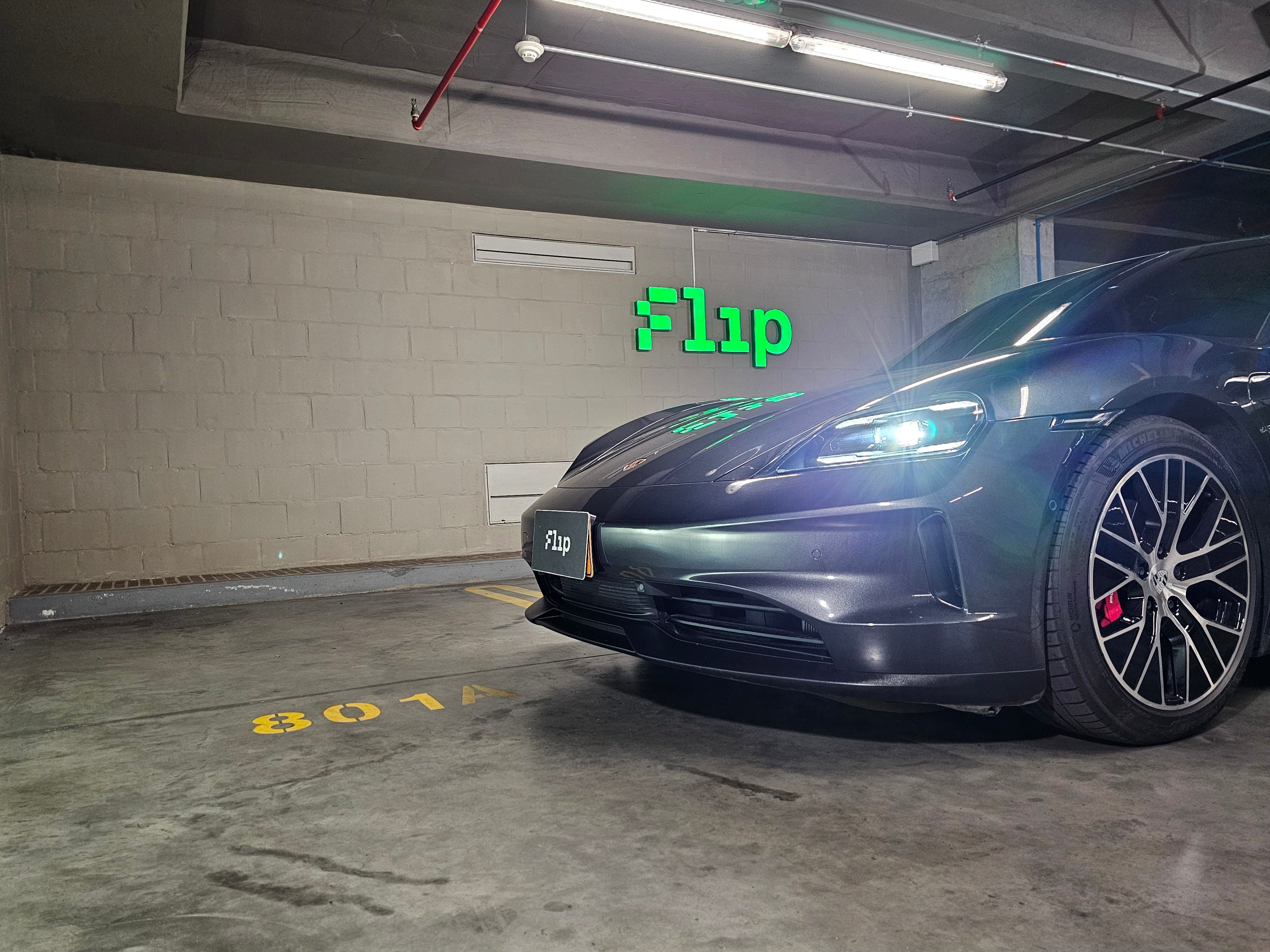 Porsche Taycan 4S 2025 - frontal