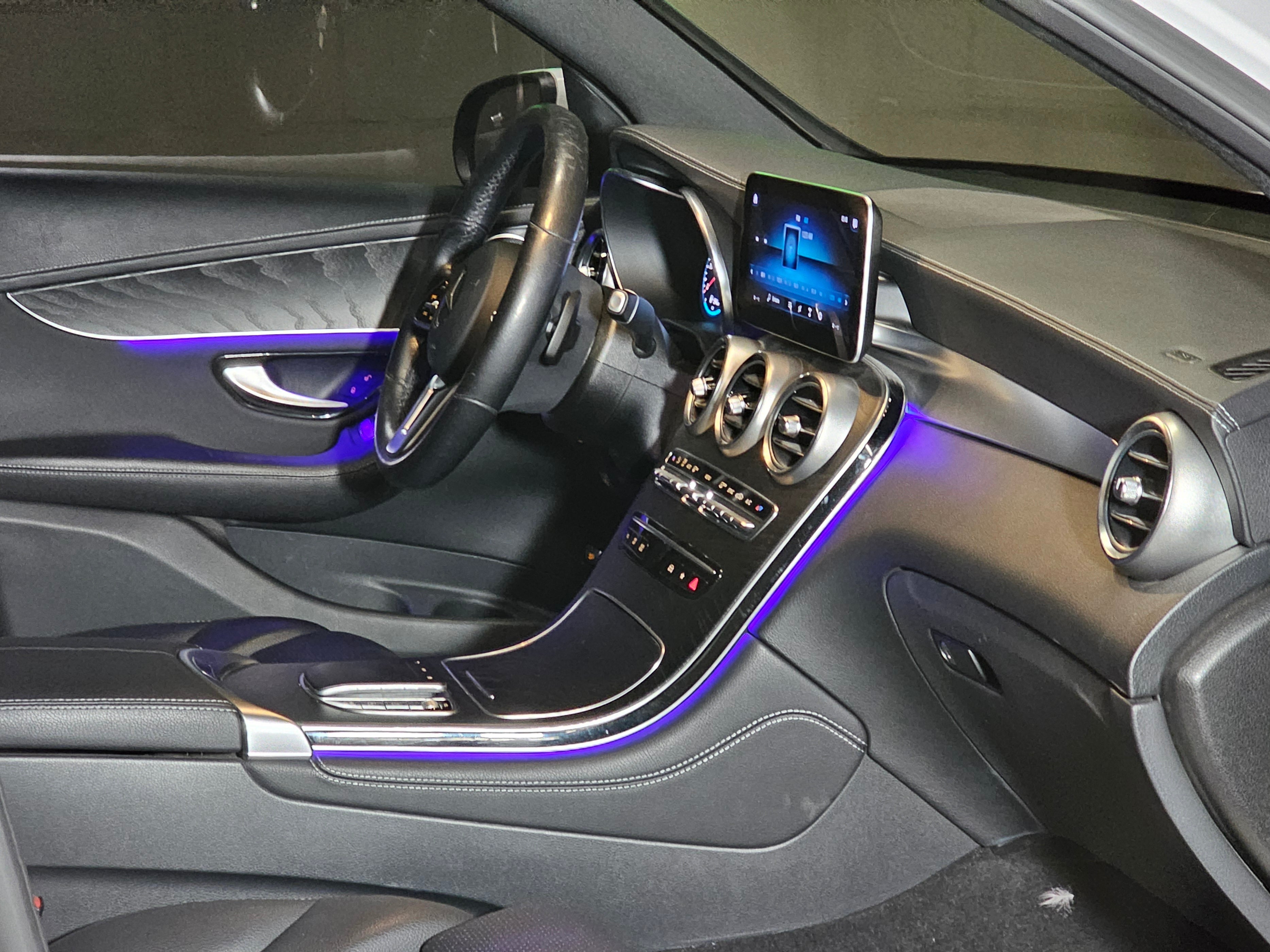 Mercedes-Benz GLC 300 4MATIC 2021