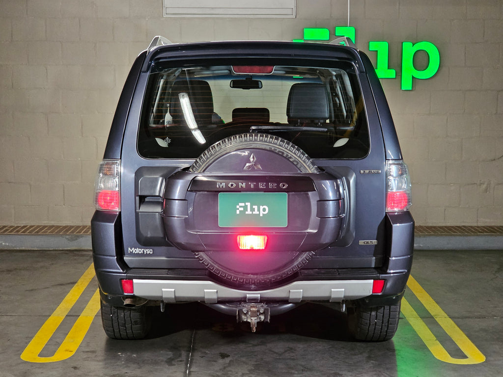 Mitsubishi Montero 2011