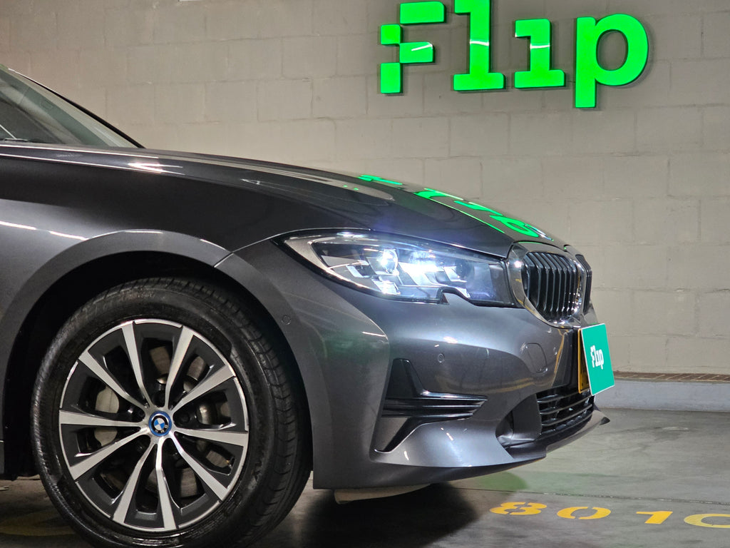 BMW 330e 2022
