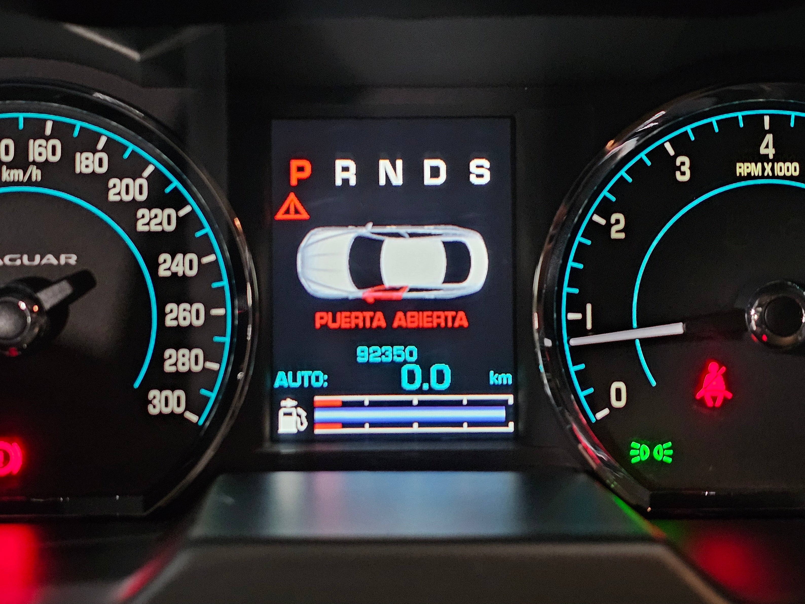 Jaguar XF 2.0 2015 - Grupo Flip