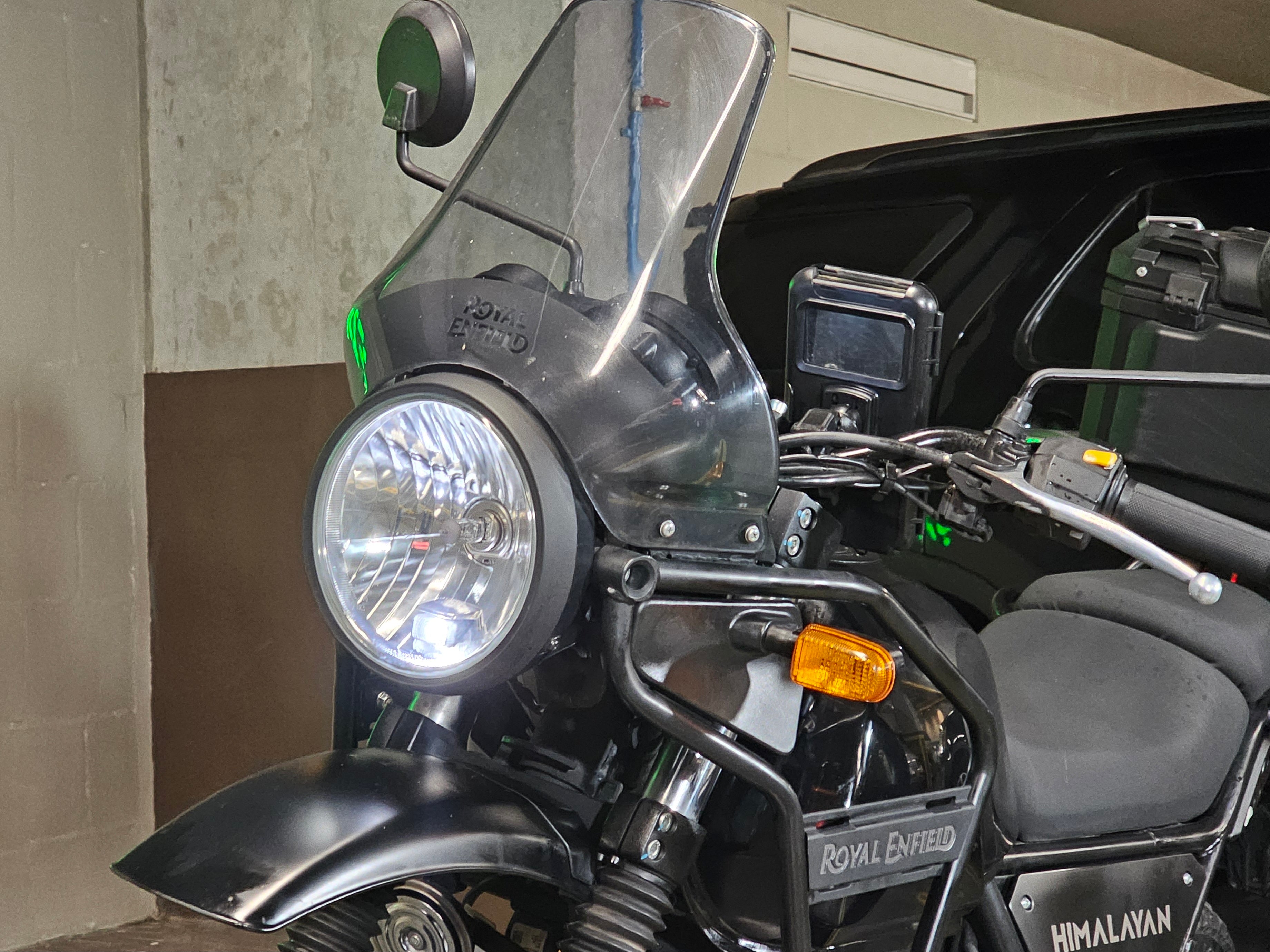 Royal Enfield Himalayan - frontal